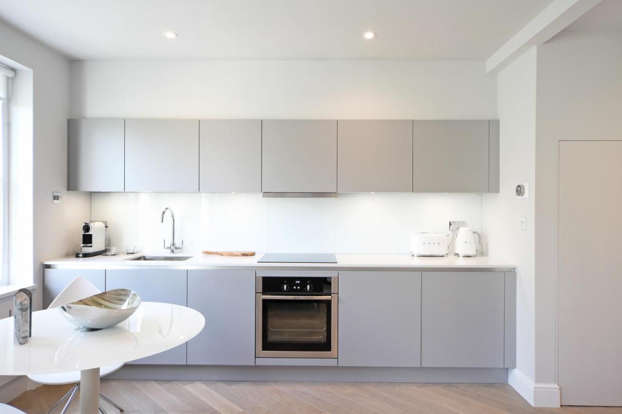 Contemporary Open Plan In Trendy Notting Hill